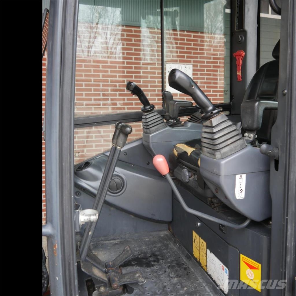 Case IH Eurocomach ES25ZT حفارات صغيرة أقل من 7 طن (حفارات صغيرة)