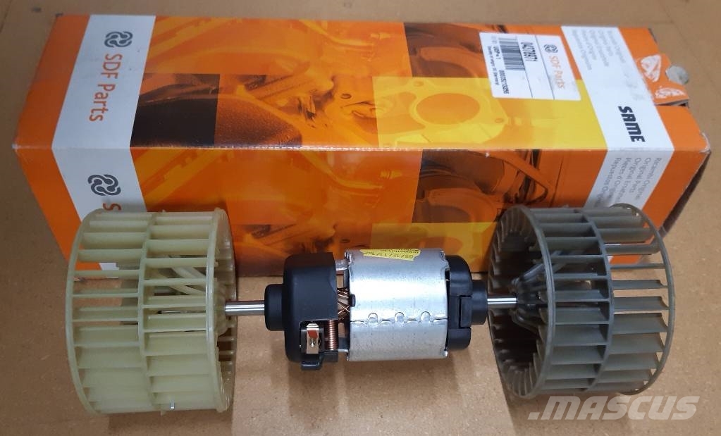 Deutz-Fahr Fan 04378971, 4378971, 0437 8971 キャビン及び内装