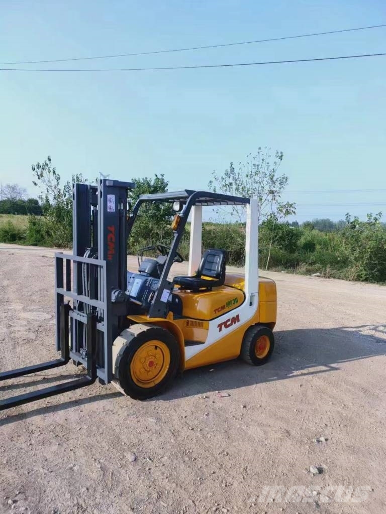 TCM FD30 شاحنات الديزل