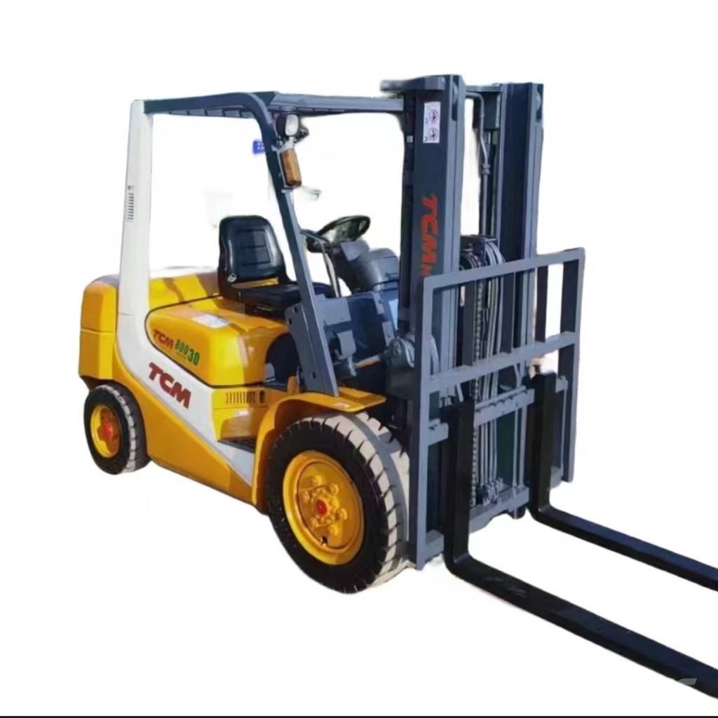 TCM FD30 شاحنات الديزل