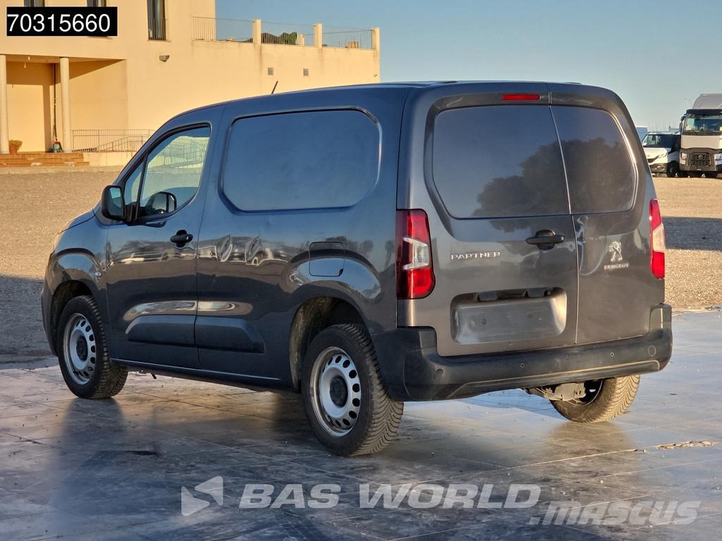 Peugeot Partner 130pk Automático L1H1 Navegación Aire acon Lieferwagen