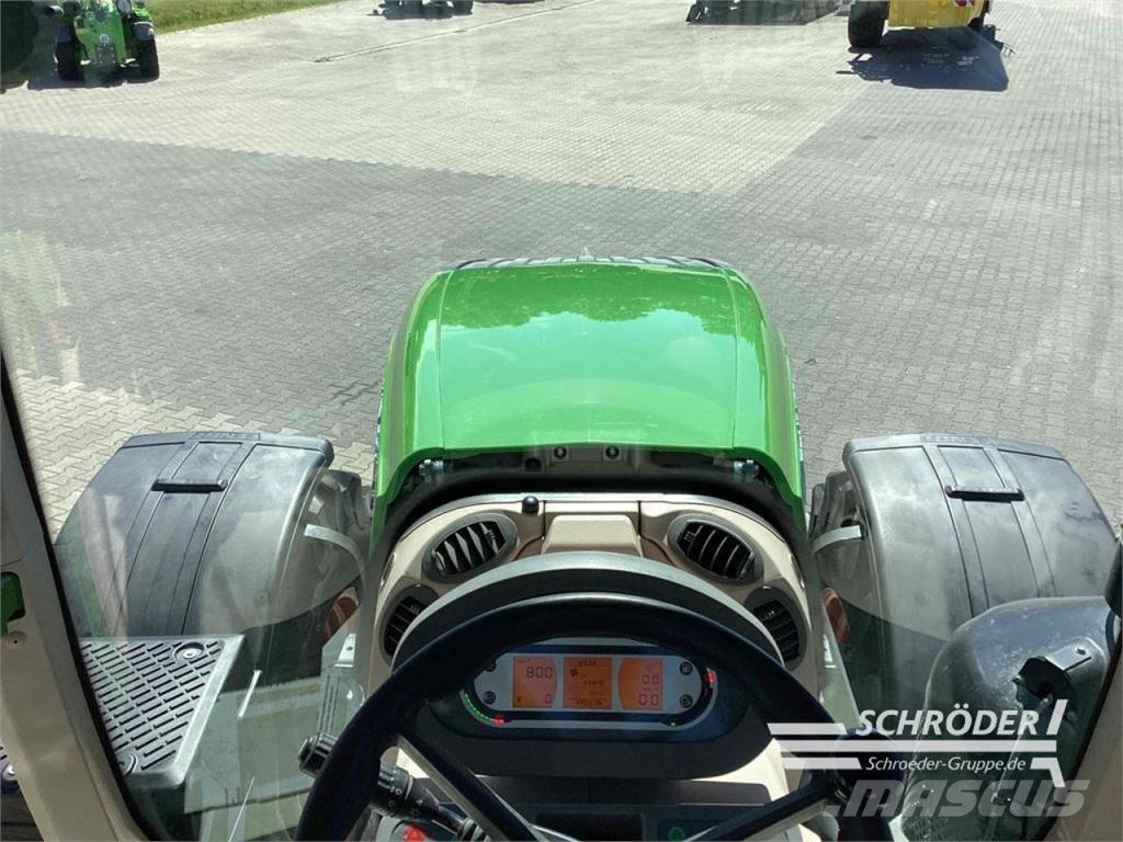 Fendt 824 VARIO S4 PROFI PLUS Traktoren