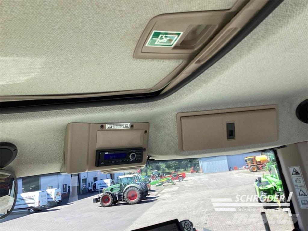 Fendt 824 VARIO S4 PROFI PLUS Traktoren