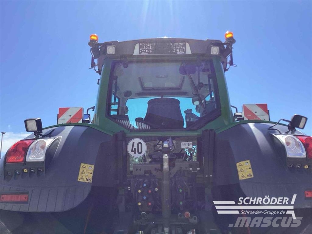 Fendt 824 VARIO S4 PROFI PLUS Traktoren
