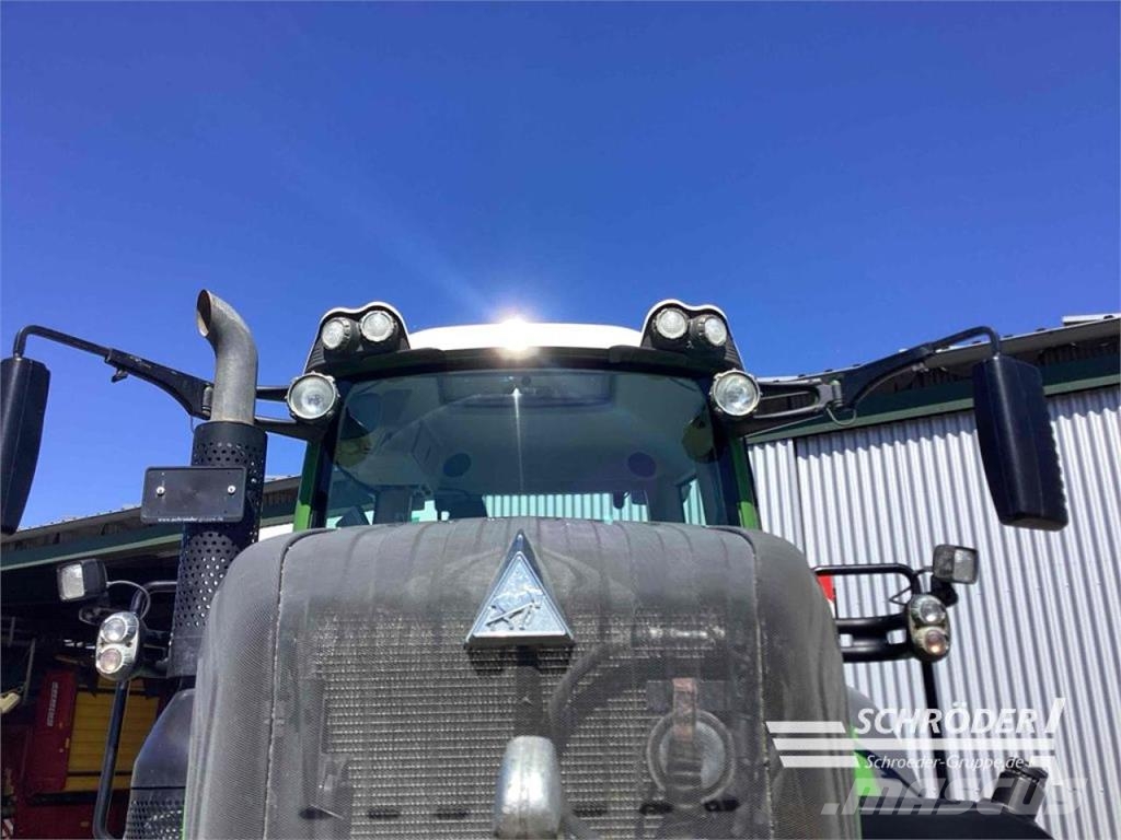 Fendt 824 VARIO S4 PROFI PLUS Traktoren