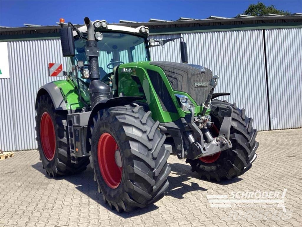 Fendt 824 VARIO S4 PROFI PLUS Traktoren