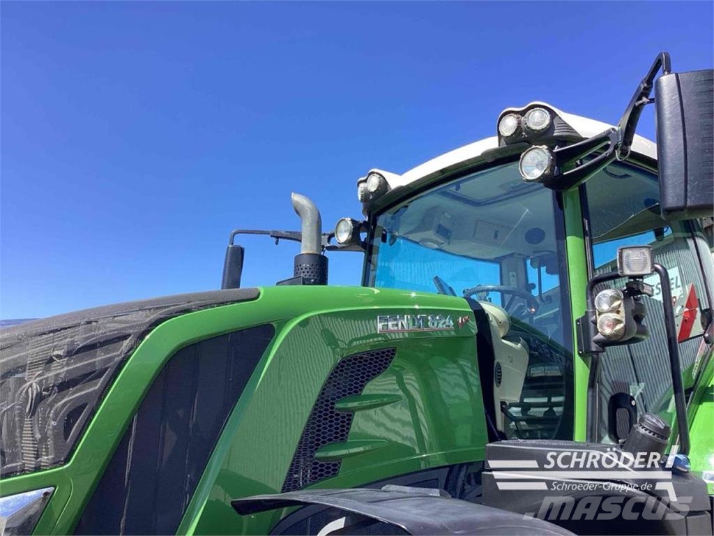 Fendt 824 VARIO S4 PROFI PLUS Traktoren