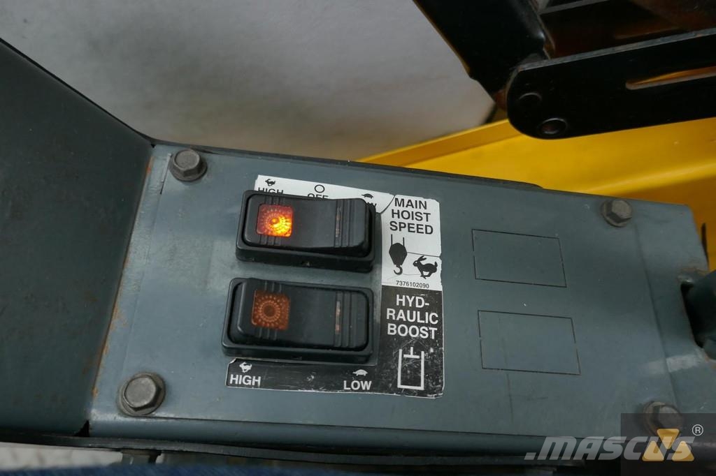 Grove RT700E Celtņi nelīdzenām virsmām