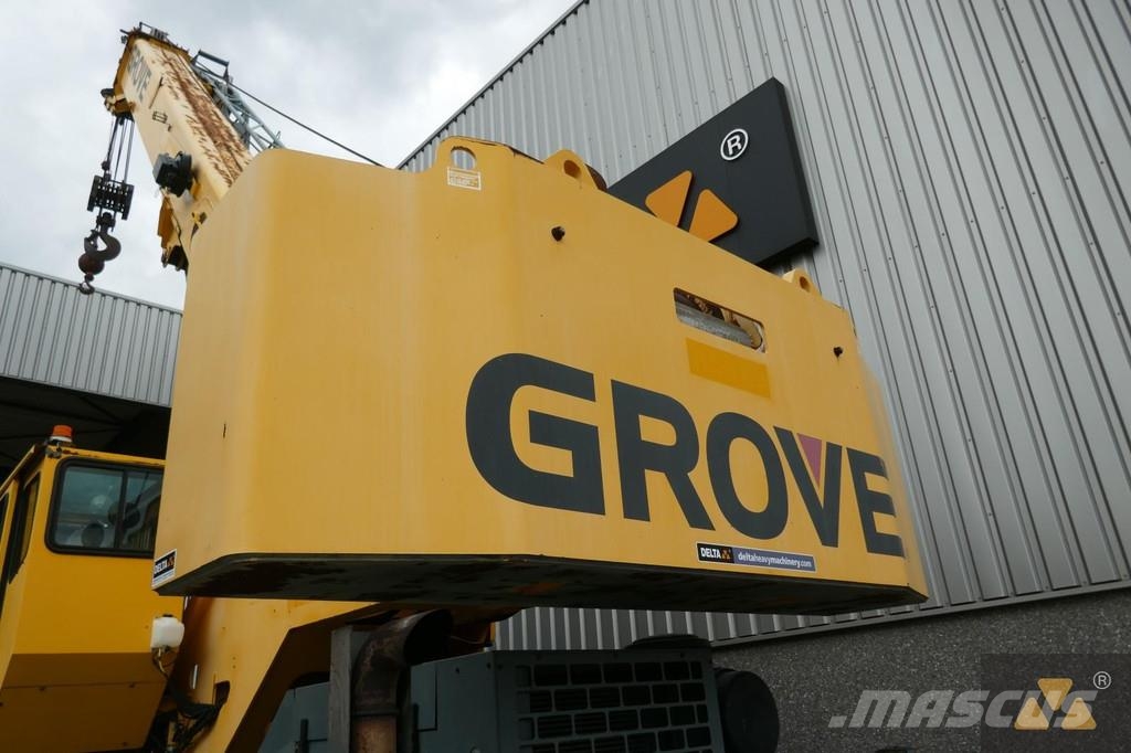 Grove RT700E Celtņi nelīdzenām virsmām