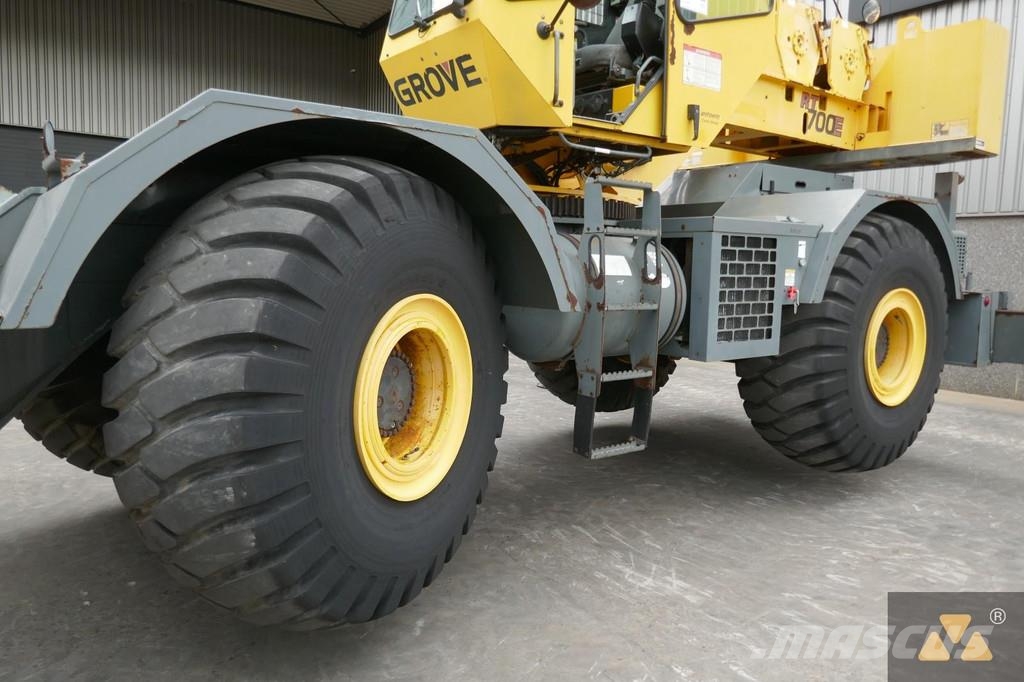 Grove RT700E Celtņi nelīdzenām virsmām
