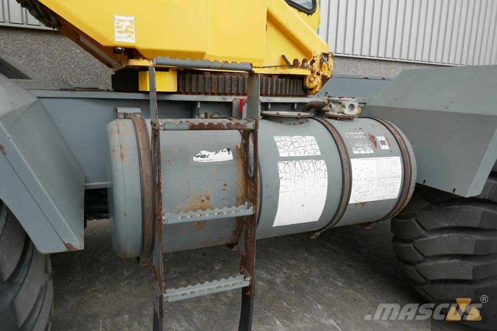 Grove RT700E Celtņi nelīdzenām virsmām