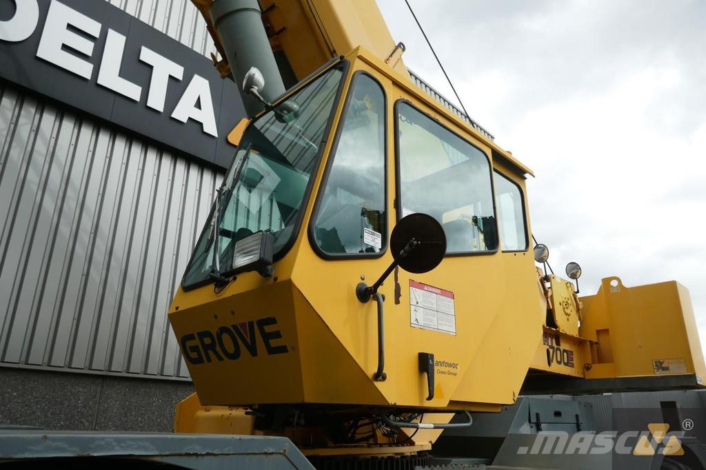Grove RT700E Celtņi nelīdzenām virsmām