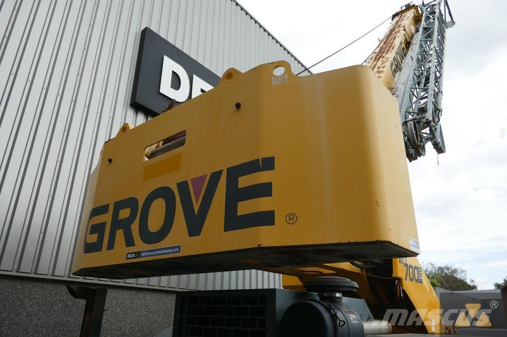 Grove RT700E Celtņi nelīdzenām virsmām