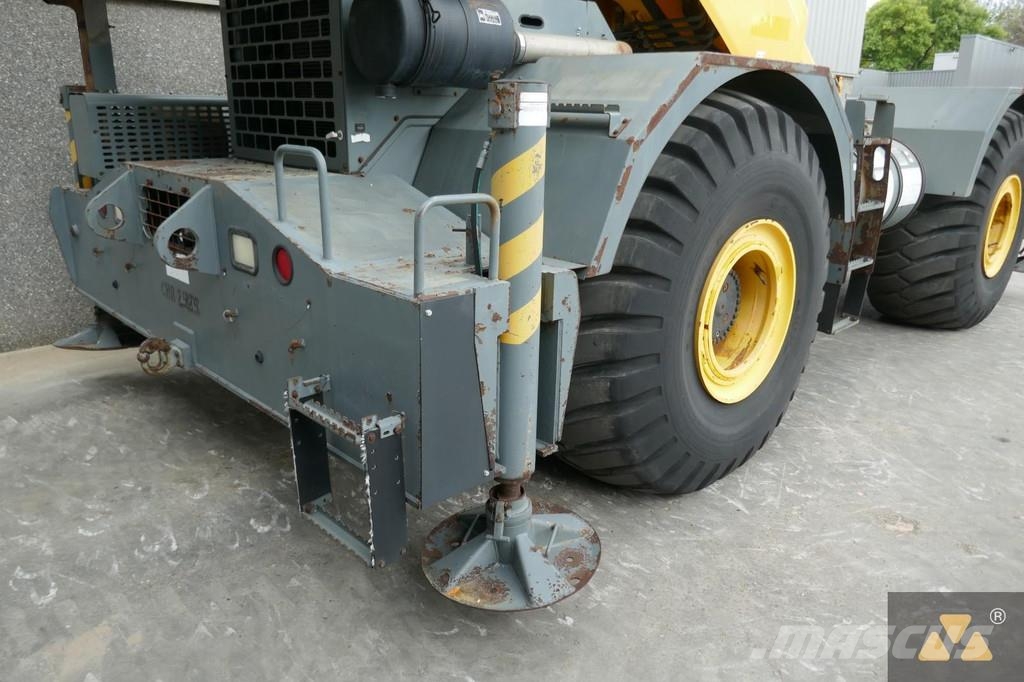 Grove RT700E Celtņi nelīdzenām virsmām