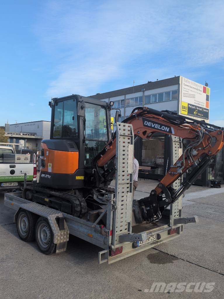 Develon Kurzheckbagger DX 27 Z-7 Kāpurķēžu ekskavatori