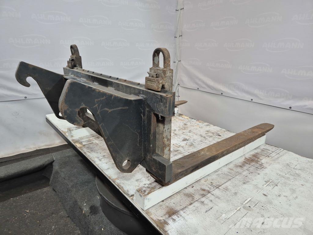 Ahlmann AX / Hitachi ZW palletvorkinst. Forks