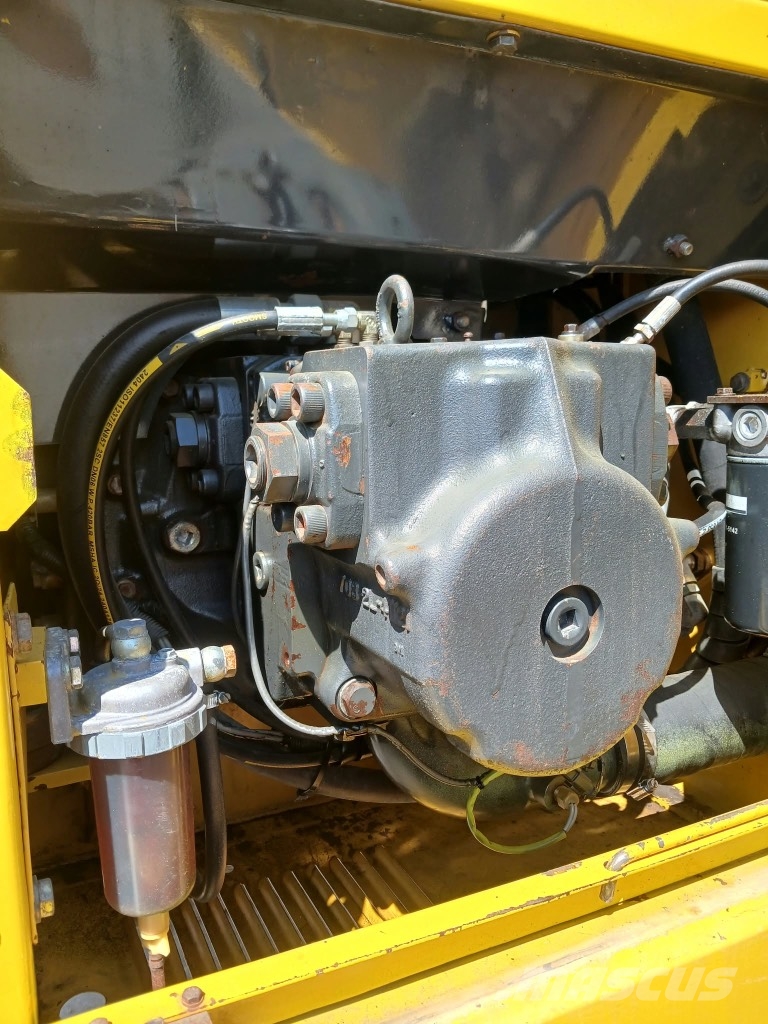 Komatsu PC 210-7K Escavatori cingolati