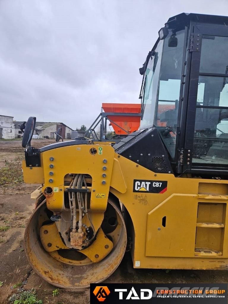 CAT CB 7 其他压路机