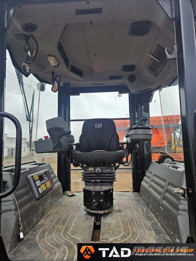 CAT CB 7 其他压路机
