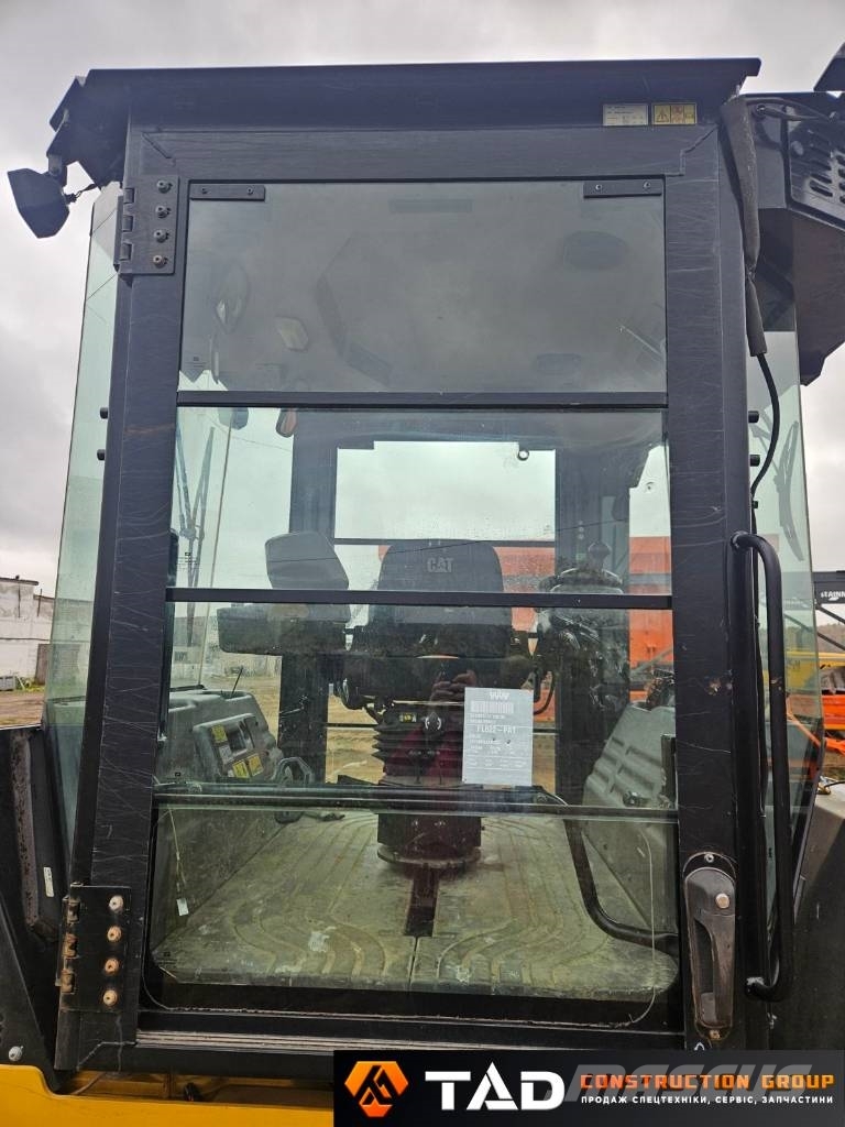 CAT CB 7 其他压路机