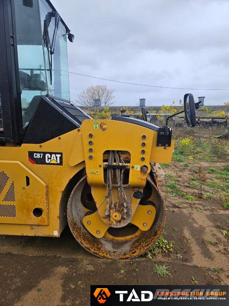 CAT CB 7 其他压路机