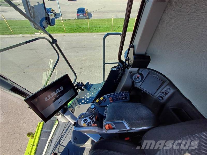 CLAAS Lexion 8700 TerraTrac Derliaus nuėmimo kombainai