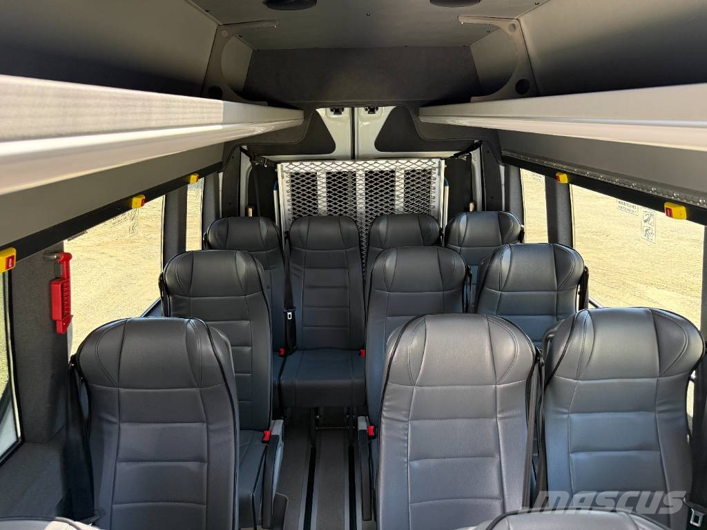 Renault Master. 2 Units! Minibusser