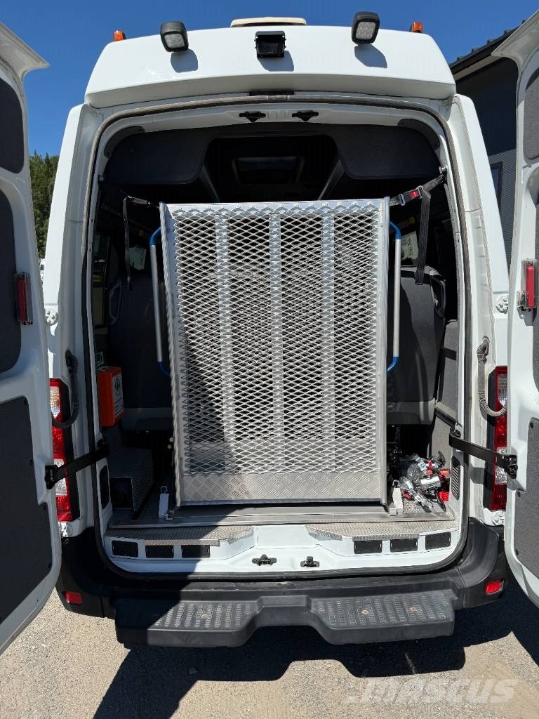 Renault Master. 2 Units! Minibusser