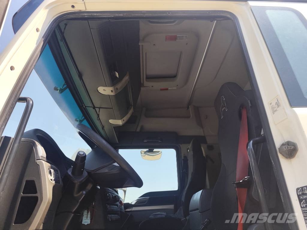 MAN TGX 35.440 Kamioni s ravnim pločom / vitlom