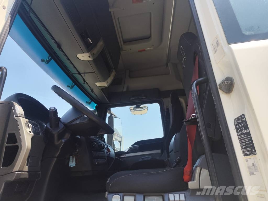MAN TGX 35.440 Kamioni s ravnim pločom / vitlom