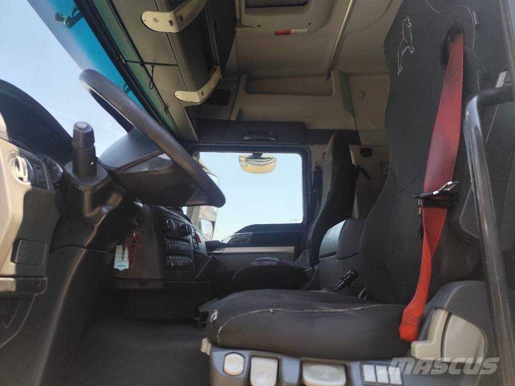 MAN TGX 35.440 Kamioni s ravnim pločom / vitlom