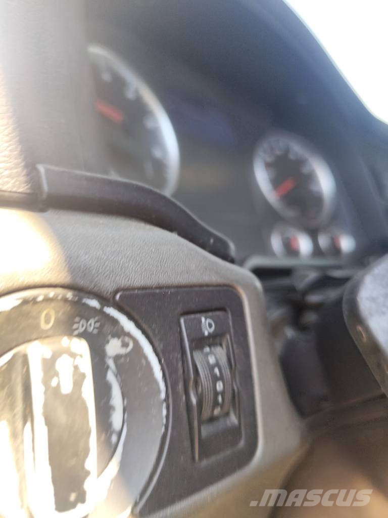 MAN TGX 35.440 Kamioni s ravnim pločom / vitlom