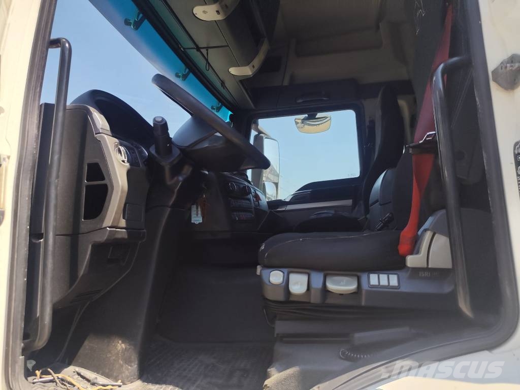 MAN TGX 35.440 Kamioni s ravnim pločom / vitlom