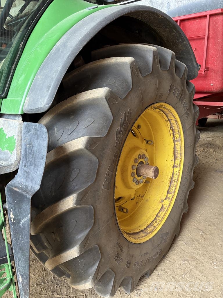 John Deere 7830 Traktori