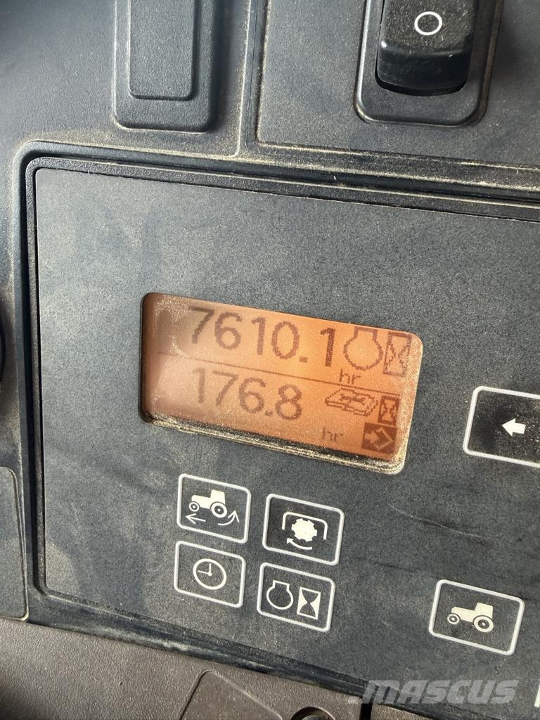 John Deere 7830 Traktori