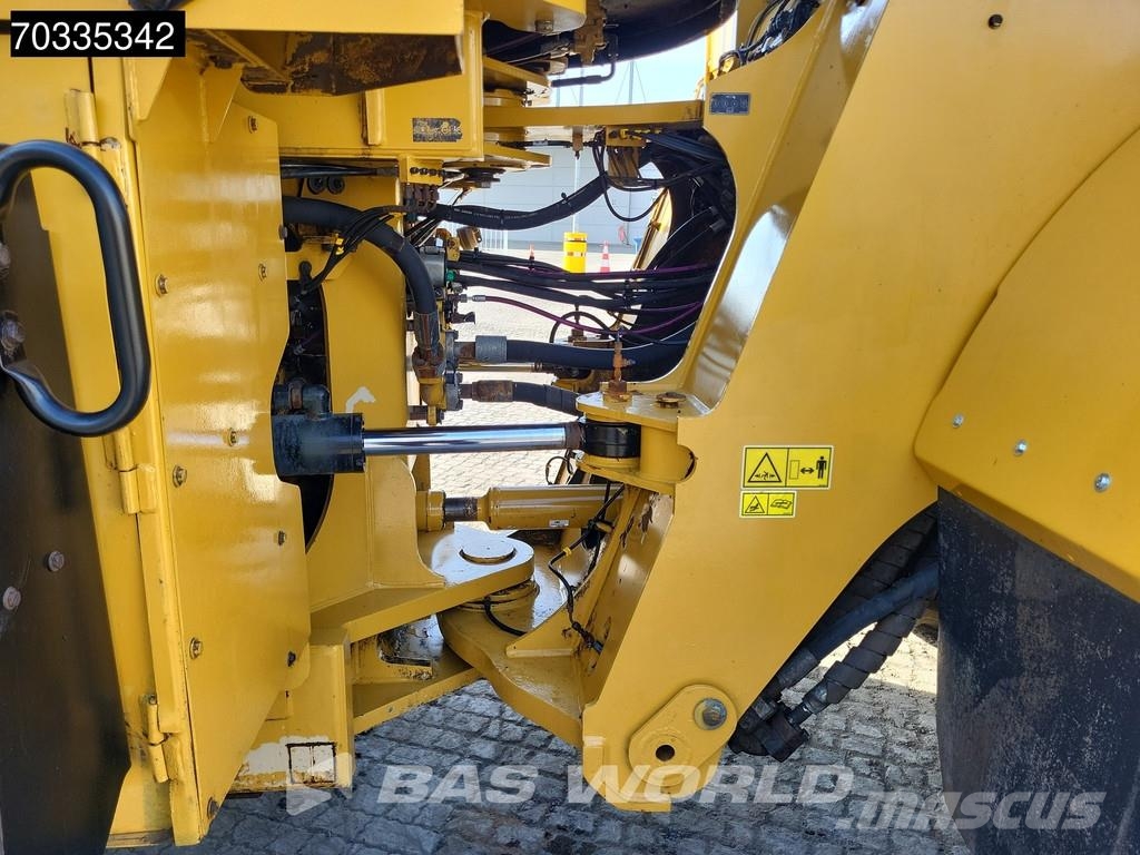CAT 980 M Rataslaadurid