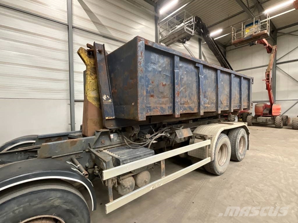 Volvo FH 16 520 8X4 Rol kiper kamioni sa kukom za podizanje tereta