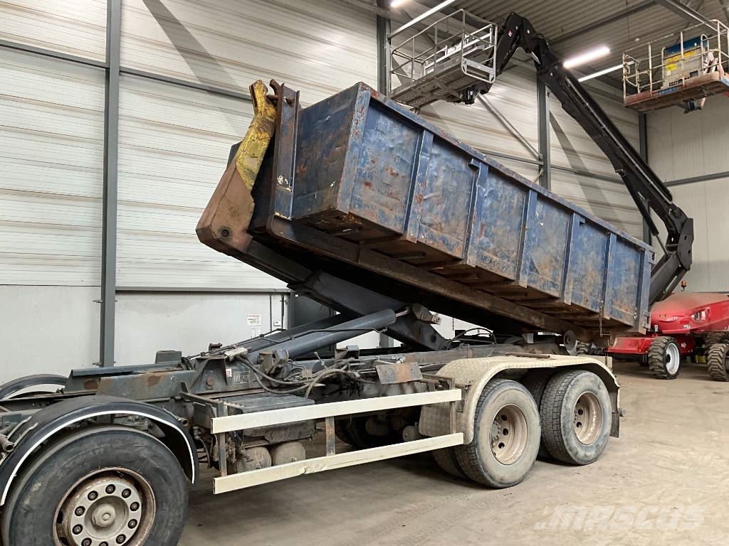 Volvo FH 16 520 8X4 Rol kiper kamioni sa kukom za podizanje tereta