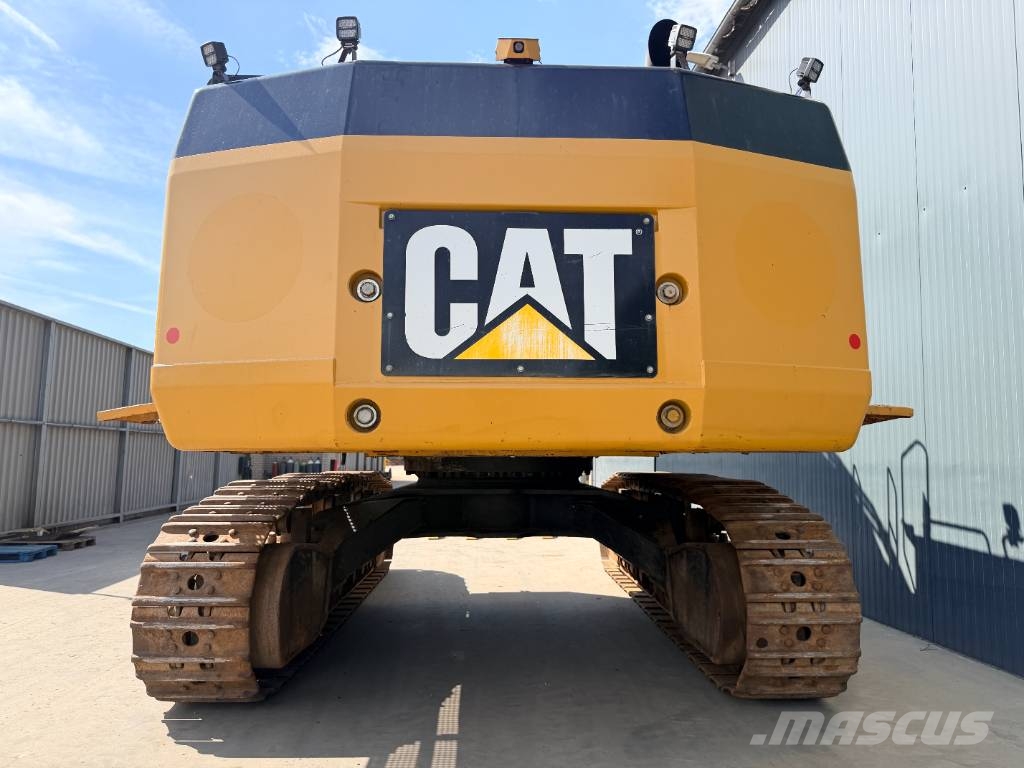 CAT 374D L Pelle sur chenilles
