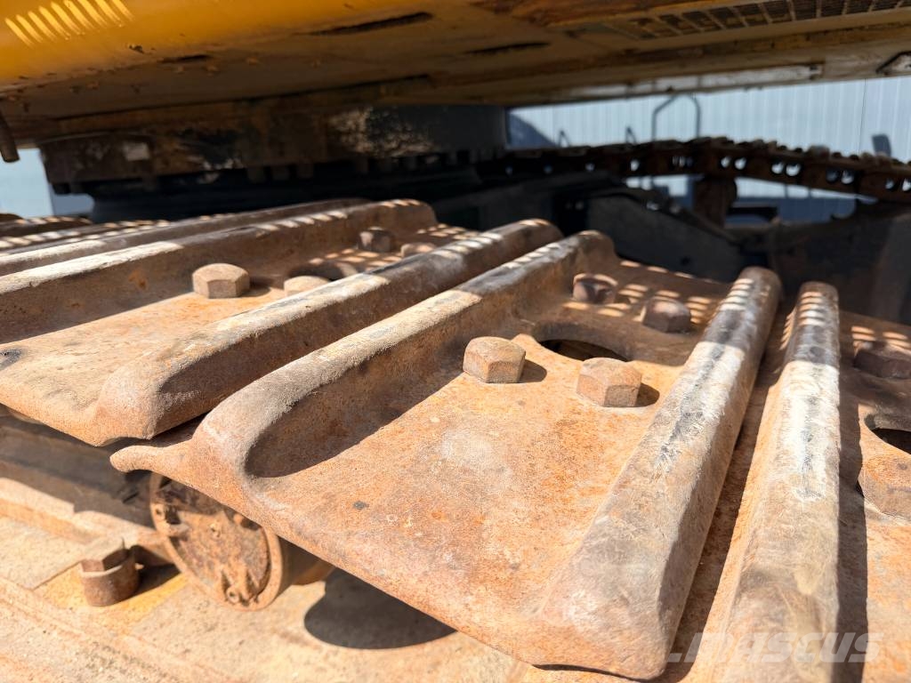 CAT 374D L Pelle sur chenilles