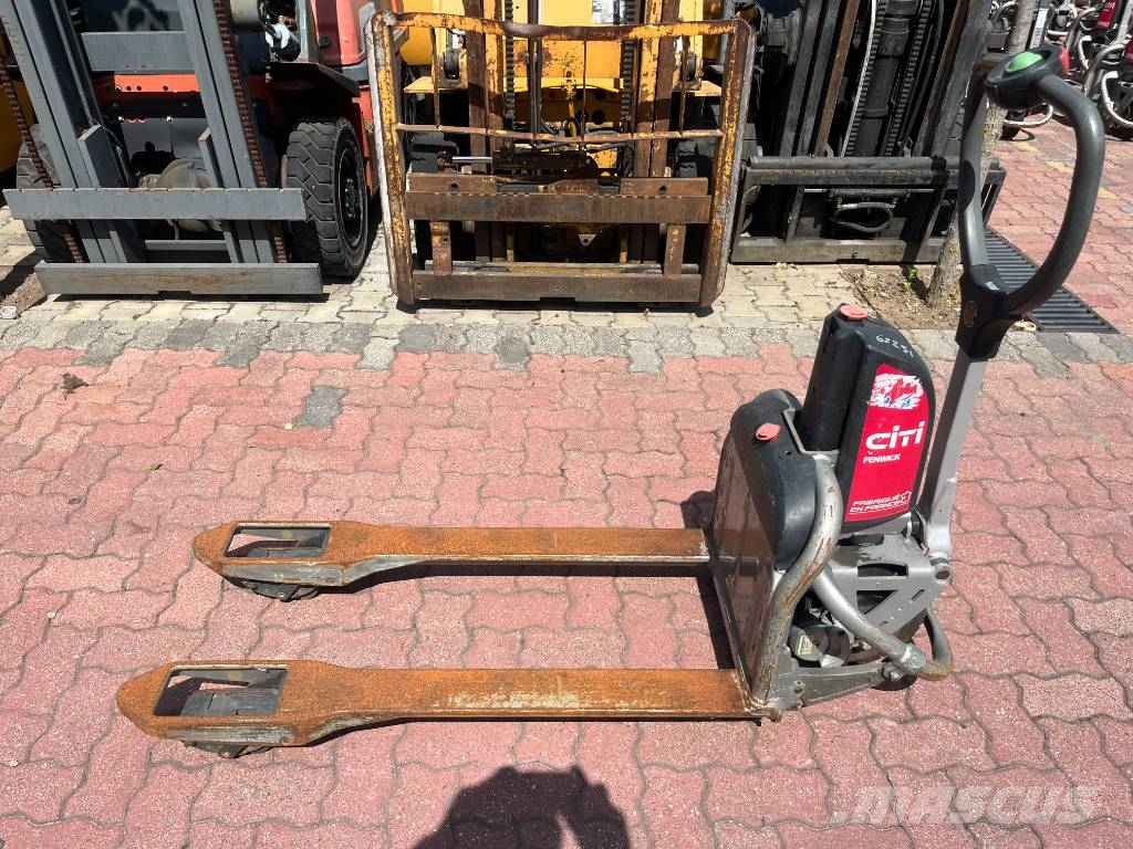 Linde CITI T05 /130/ V-3797 OB شاحنات مناولة ذاتية الدفع