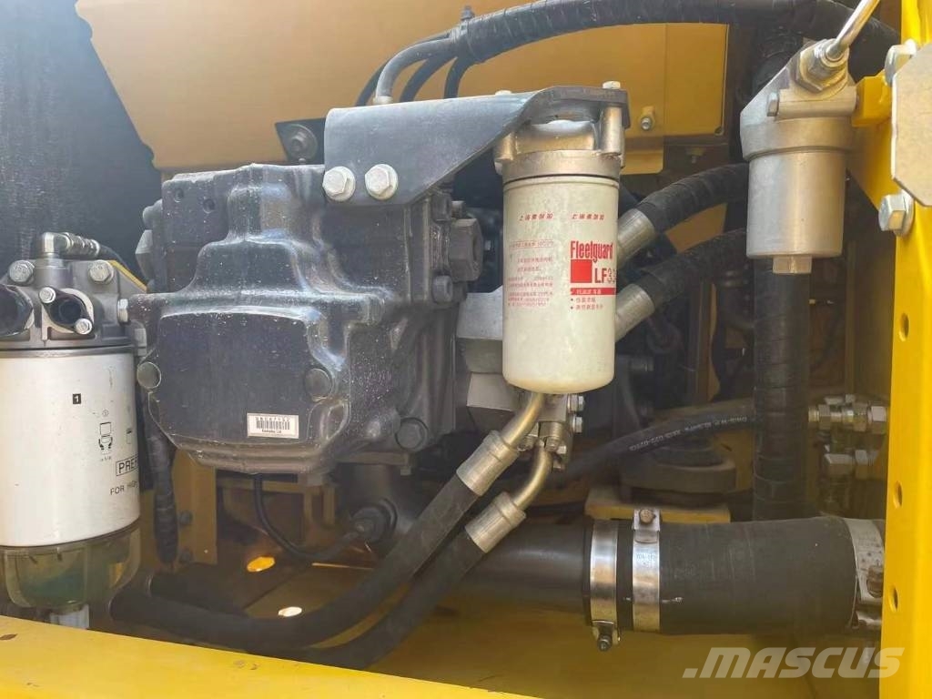 Komatsu PC 200-8 Εκσκαφείς με ερπύστριες