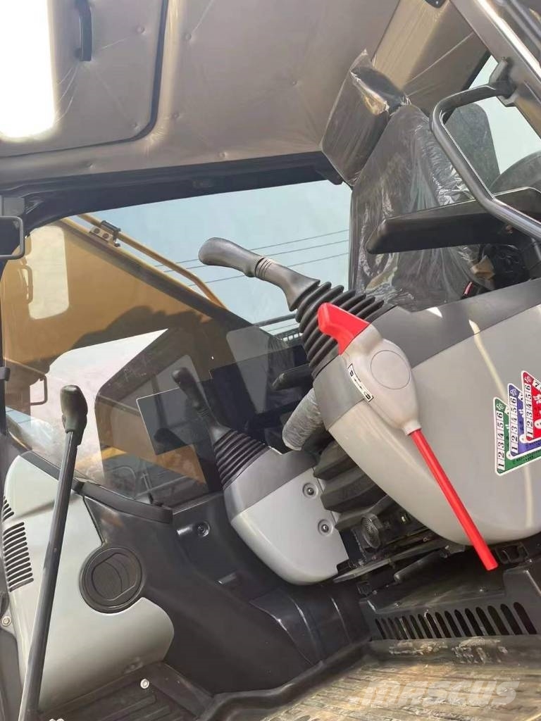 Komatsu PC 200-8 Εκσκαφείς με ερπύστριες