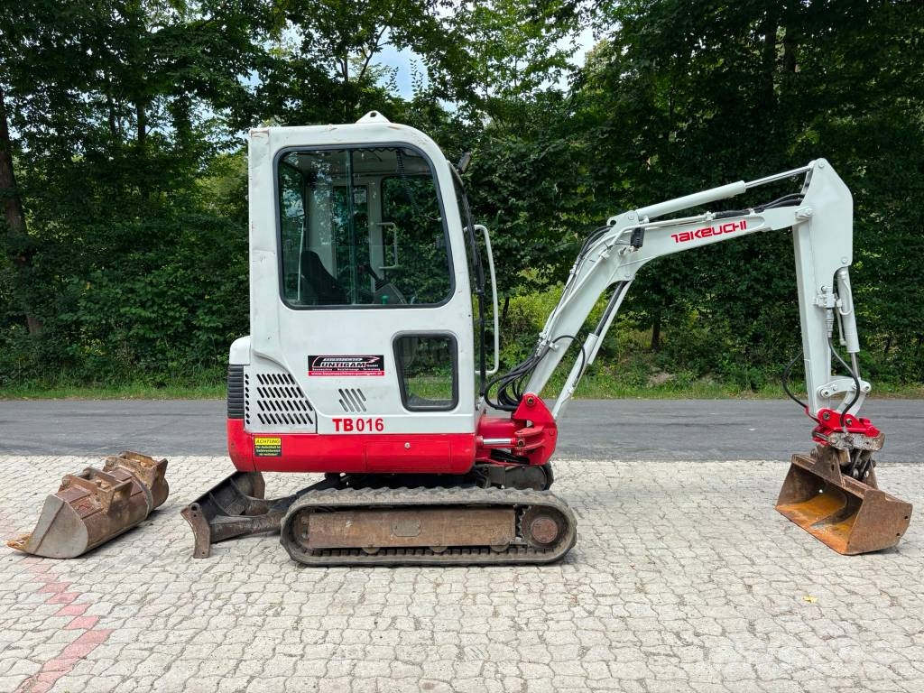 Takeuchi TB 016 小型挖土機/掘鑿機<7t(小型挖掘機)