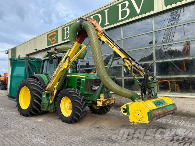 John Deere Vandale Bermmaaier en Zuigcombinatie 7430 AS Traktoren