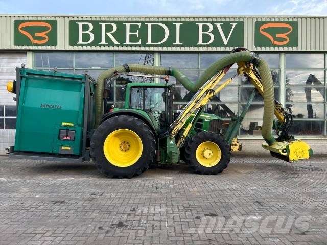 John Deere Vandale Bermmaaier en Zuigcombinatie 7430 AS Traktoren
