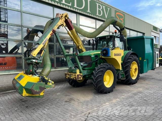 John Deere Vandale Bermmaaier en Zuigcombinatie 7430 AS Traktoren