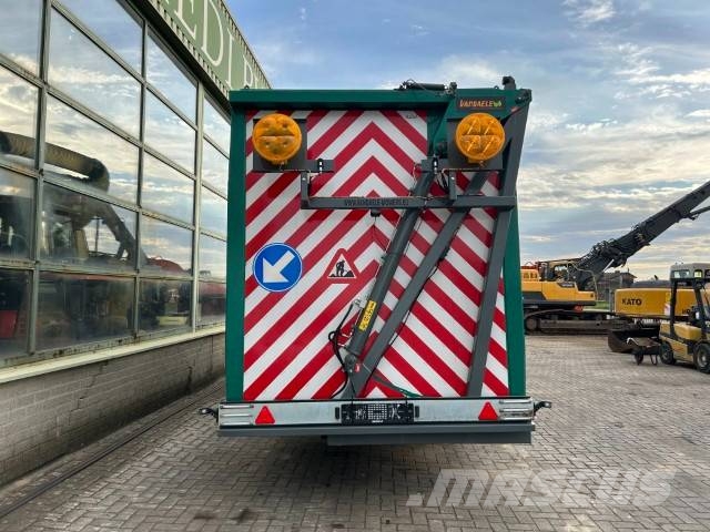 John Deere Vandale Bermmaaier en Zuigcombinatie 7430 AS Traktoren