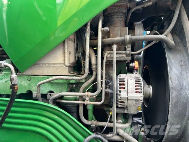 John Deere Vandale Bermmaaier en Zuigcombinatie 7430 AS Traktoren