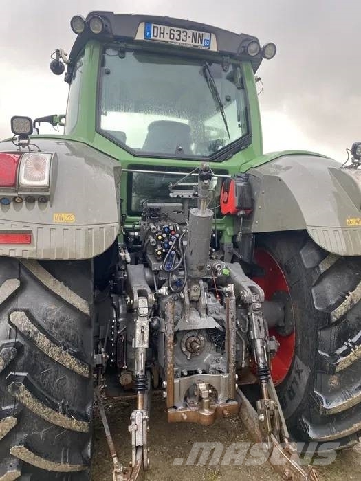 Fendt 826 Vario Traktoriai
